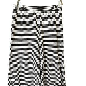 Black and White Striped stretchy  Wide-Leg Cropped Pants from Max Studio